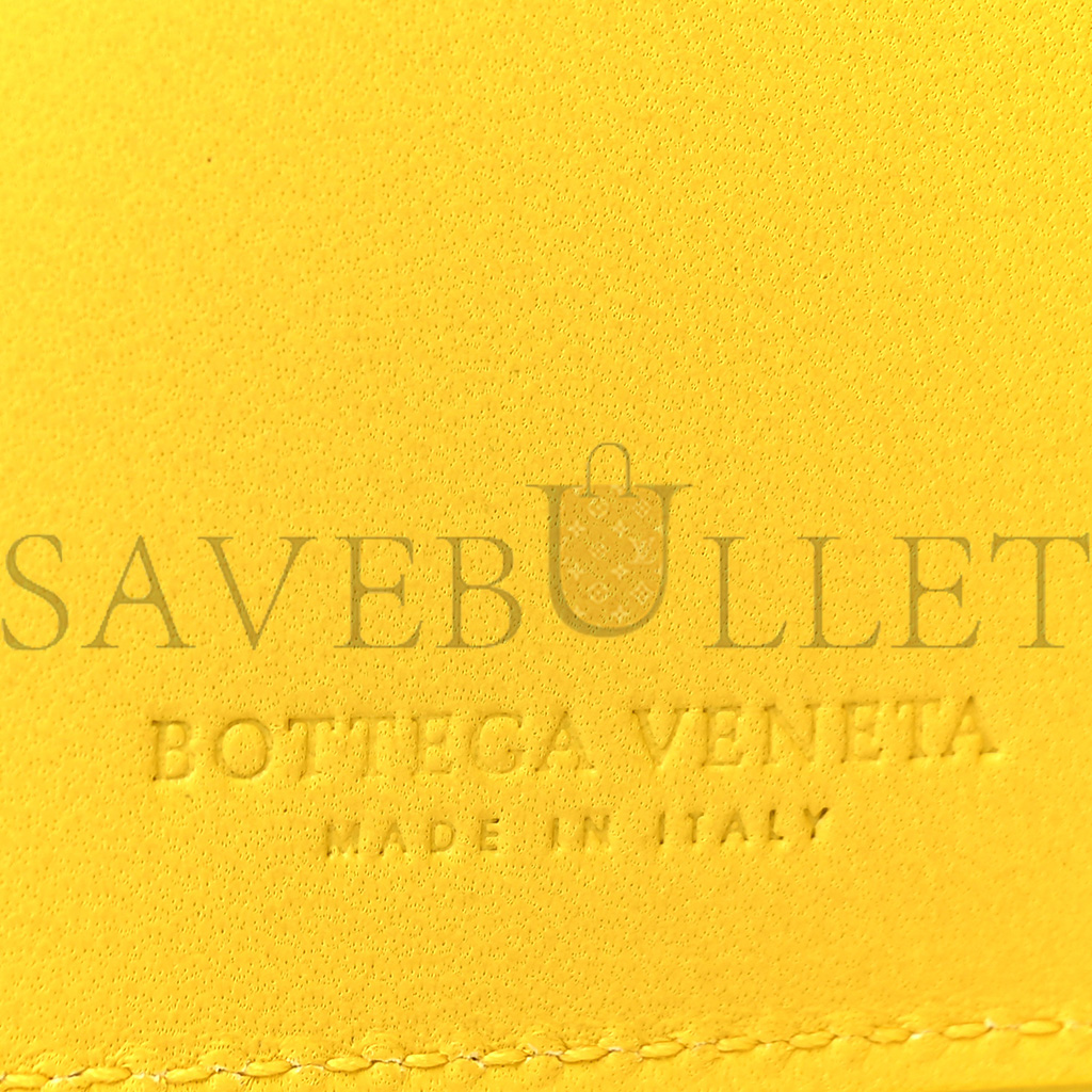 BOTTEGA VENETA NAPPA MAXI INTRECCIATO BI FOLD WALLET BUTTERCUP  (11*10*2cm)